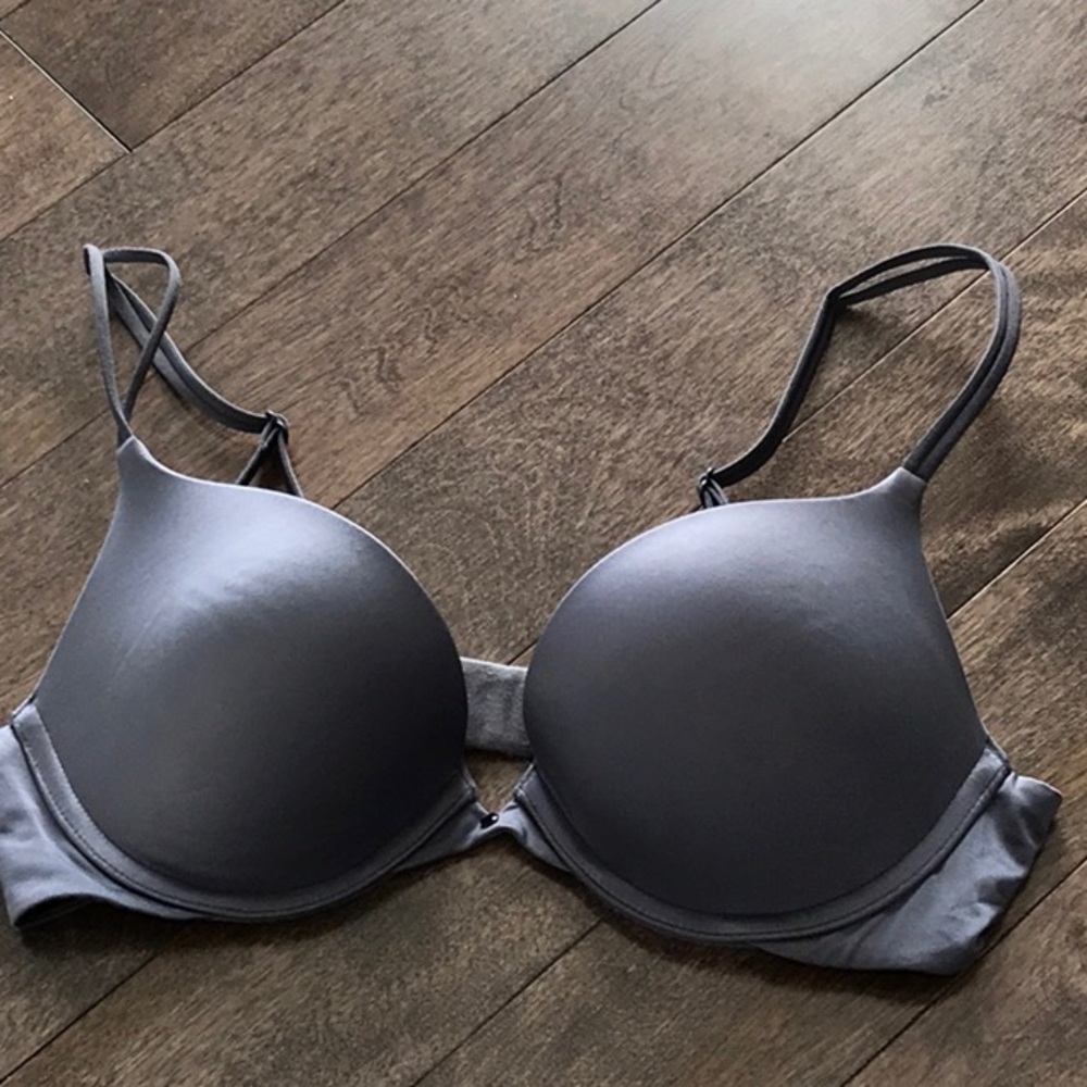 Victoria’s Secret Very Sexy grey bra 34B